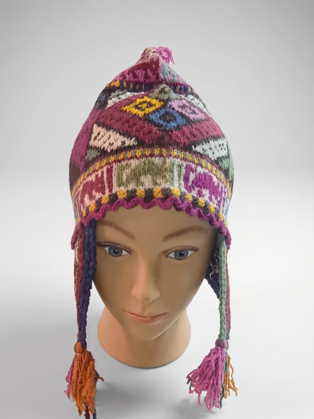 Handmade Peruvian Chullo Hat – Warm Andean Wool Beanie (Cusco Style)